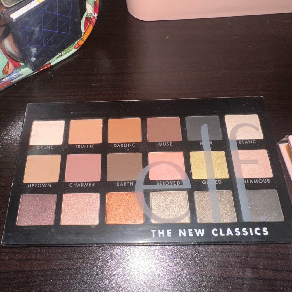 The New Classics Eyeshadow Palette - Multi-Color